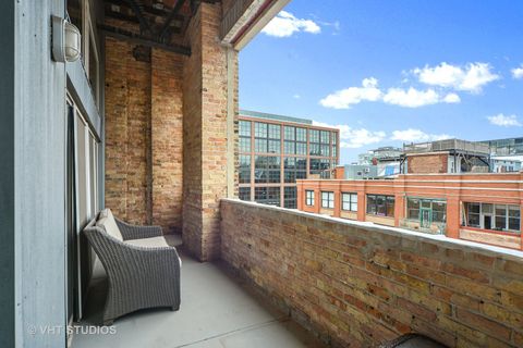 Tiny photo for 1000 W WASHINGTON Boulevard #517, Chicago, IL 60607 (MLS # 12475160)