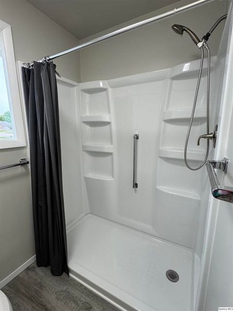 Tiny photo for 1700 Washington ST, Quincy, IL 62301 (MLS # 12656467)