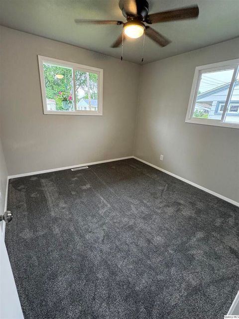 Tiny photo for 1700 Washington ST, Quincy, IL 62301 (MLS # 12656467)