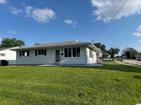 Photo of 1700 Washington ST, Quincy, IL 62301 (MLS # 12656467)