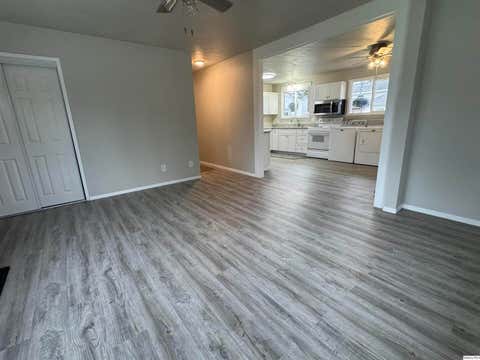 Tiny photo for 1700 Washington ST, Quincy, IL 62301 (MLS # 12656467)