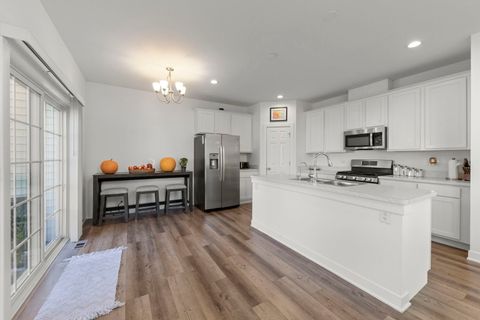 Tiny photo for 110 Easton Drive, Gilberts, IL 60136 (MLS # 12469440)