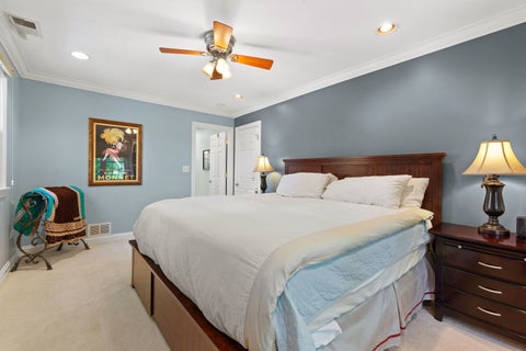 Tiny photo for 2 Algonquin Road, Clarendon Hills, IL 60514 (MLS # 12645994)
