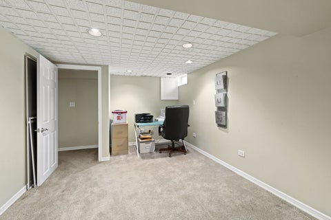 Tiny photo for 2 Algonquin Road, Clarendon Hills, IL 60514 (MLS # 12645994)