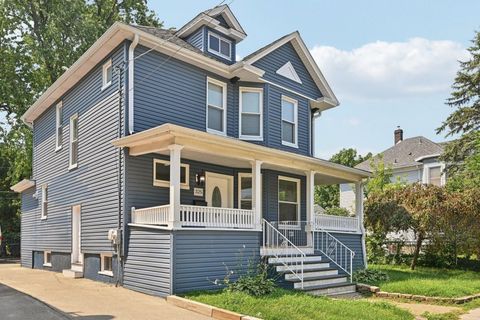 Tiny photo for 325 4th Street, Waukegan, IL 60085 (MLS # 12480132)
