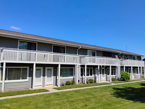 Tiny photo for 17429 W Chestnut Lane, Gurnee, IL 60031 (MLS # 12426400)
