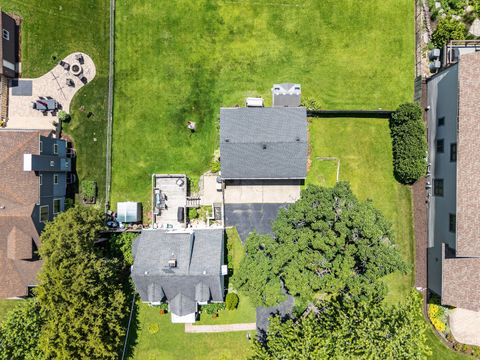 Tiny photo for 115 60TH Street, Downers Grove, IL 60516 (MLS # 12688036)