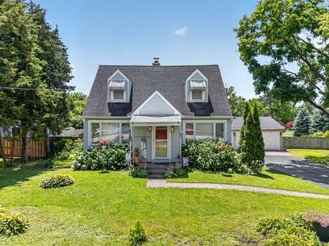 Tiny photo for 115 60TH Street, Downers Grove, IL 60516 (MLS # 12688036)