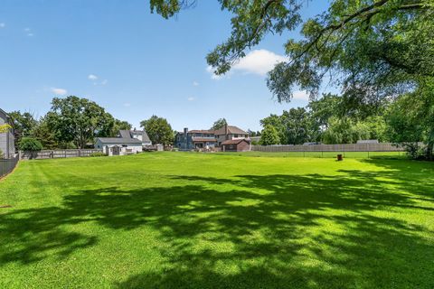 Tiny photo for 115 60TH Street, Downers Grove, IL 60516 (MLS # 12688036)