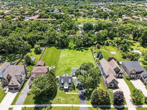 Tiny photo for 115 60TH Street, Downers Grove, IL 60516 (MLS # 12688036)
