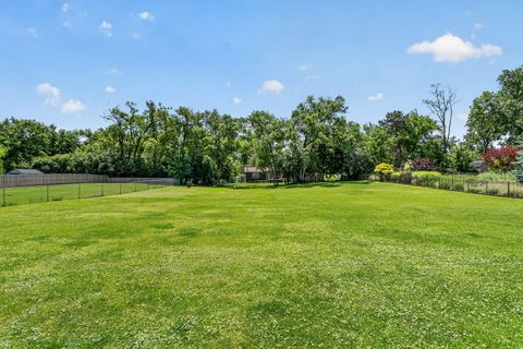Tiny photo for 115 60TH Street, Downers Grove, IL 60516 (MLS # 12688036)