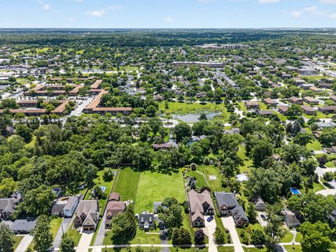 Tiny photo for 115 60TH Street, Downers Grove, IL 60516 (MLS # 12688036)