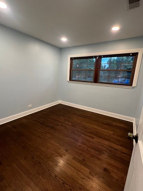 Tiny photo for 16W318 95th Place, Burr Ridge, IL 60527 (MLS # 12471419)