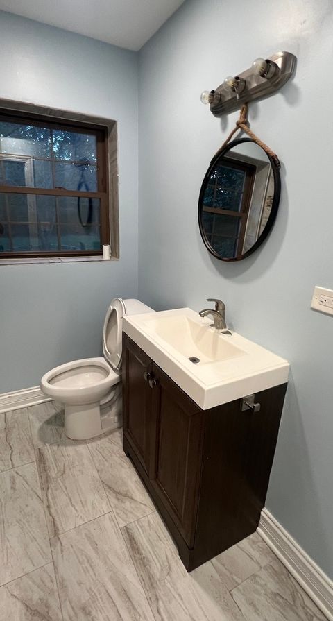 Tiny photo for 16W318 95th Place, Burr Ridge, IL 60527 (MLS # 12471419)