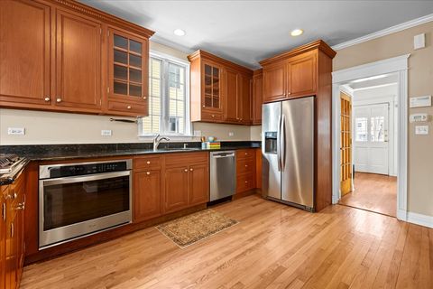 Tiny photo for 719 Washington Avenue, Wilmette, IL 60091 (MLS # 12591169)
