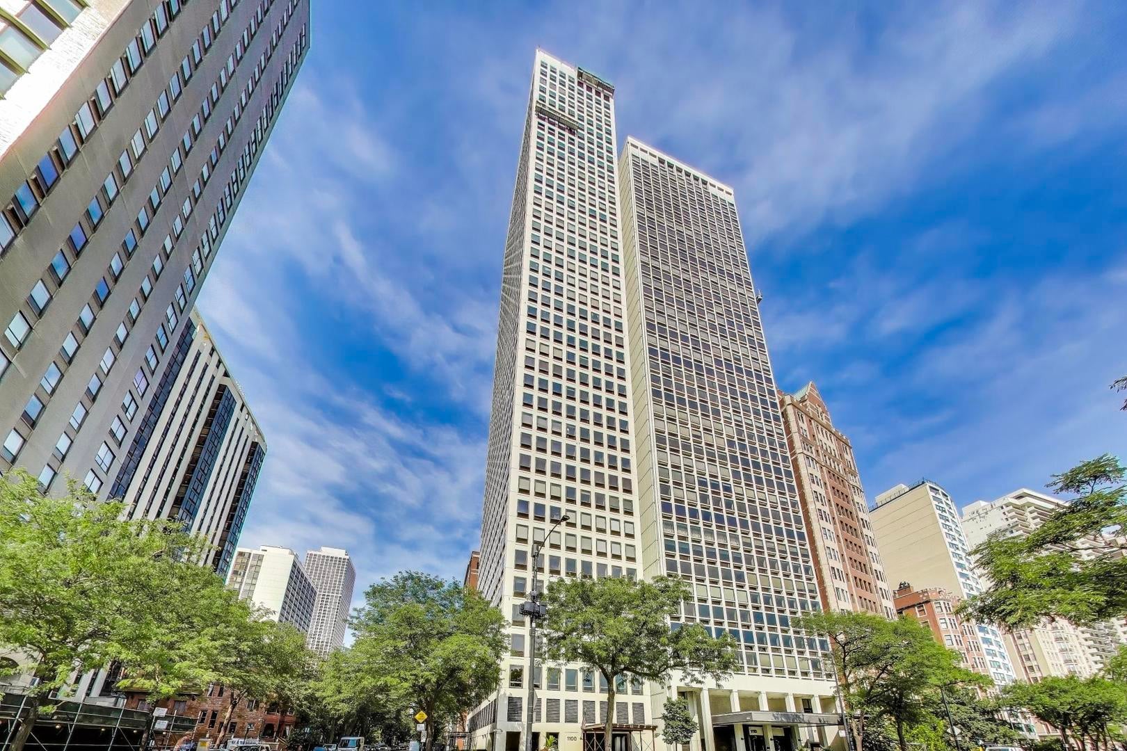 1100 N Lake Shore Drive 27B