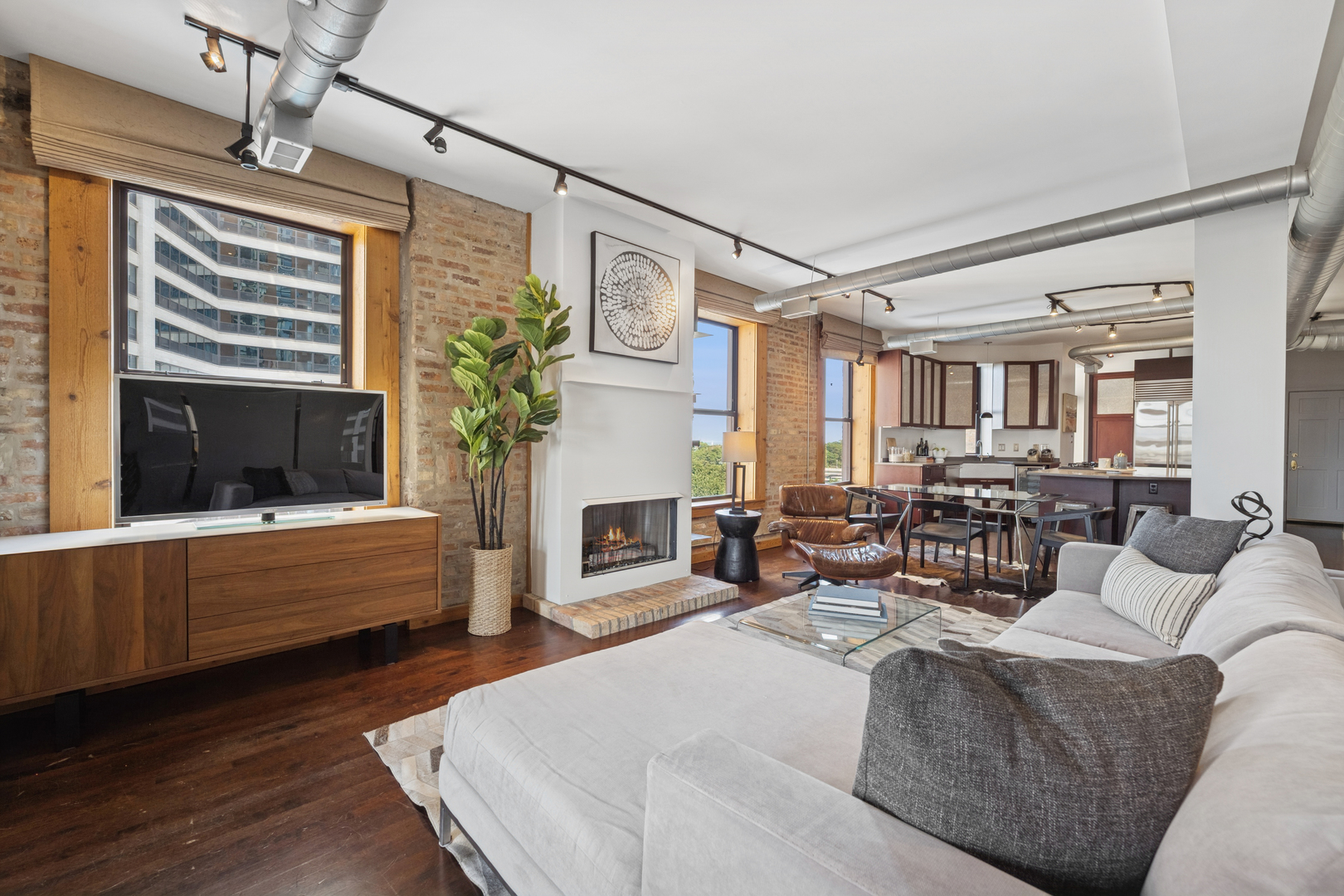 1142 S MICHIGAN Avenue 6B