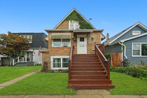Photo of 4922 W Argyle Street, Chicago, IL 60630 (MLS # 12505694) Photo of 4922 W Argyle Street, Chicago, IL 60630 (MLS # 12505694)