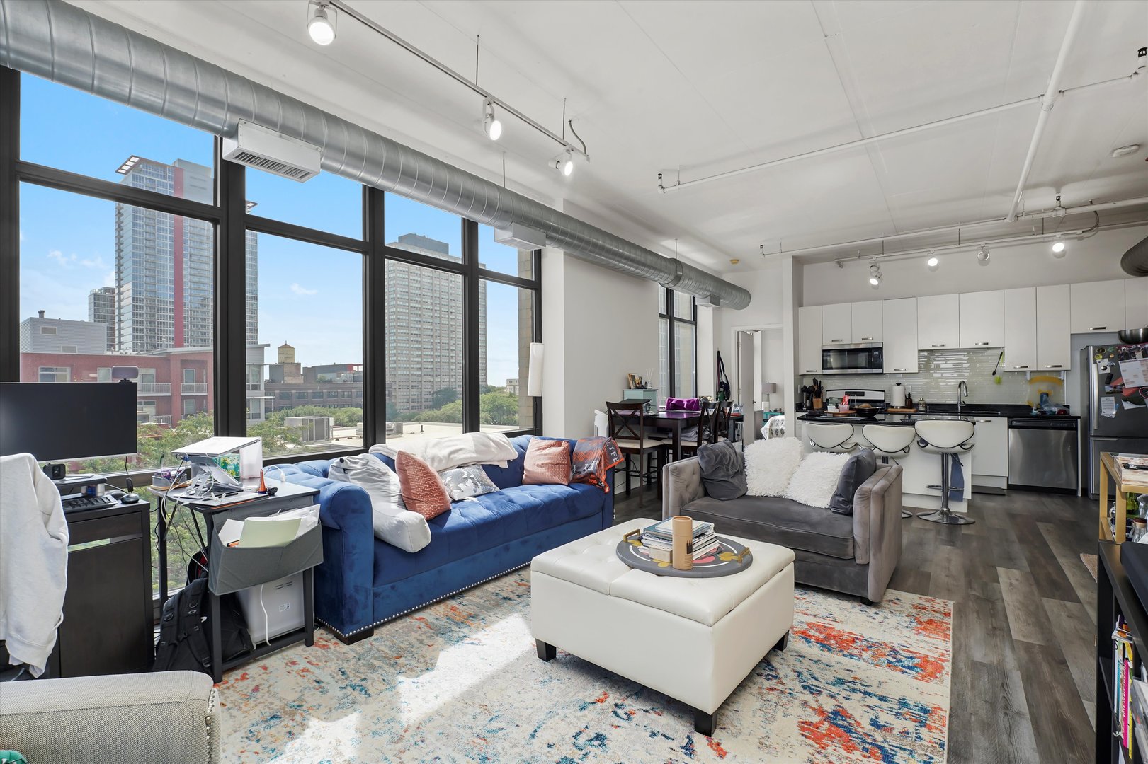 212 E Cullerton Street 504