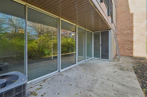 Tiny photo for 5900 Oakwood Drive #1K, Lisle, IL 60532 (MLS # 12516203)