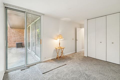 Tiny photo for 5900 Oakwood Drive #1K, Lisle, IL 60532 (MLS # 12516203)