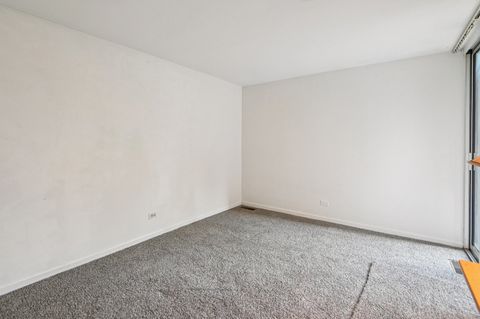 Tiny photo for 5900 Oakwood Drive #1K, Lisle, IL 60532 (MLS # 12516203)