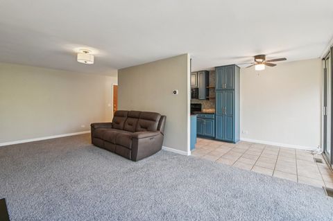 Tiny photo for 5900 Oakwood Drive #1K, Lisle, IL 60532 (MLS # 12516203)