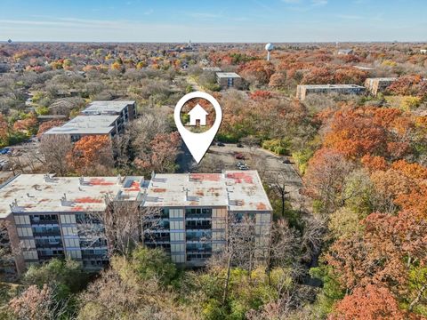 Tiny photo for 5900 Oakwood Drive #1K, Lisle, IL 60532 (MLS # 12516203)