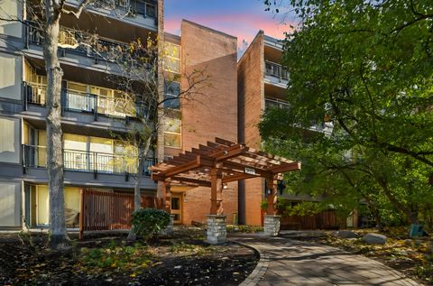 Tiny photo for 5900 Oakwood Drive #1K, Lisle, IL 60532 (MLS # 12516203)