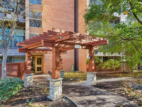 Tiny photo for 5900 Oakwood Drive #1K, Lisle, IL 60532 (MLS # 12516203)