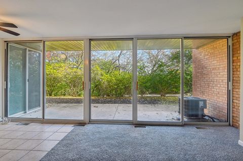 Tiny photo for 5900 Oakwood Drive #1K, Lisle, IL 60532 (MLS # 12516203)