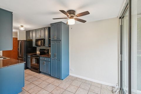 Tiny photo for 5900 Oakwood Drive #1K, Lisle, IL 60532 (MLS # 12516203)