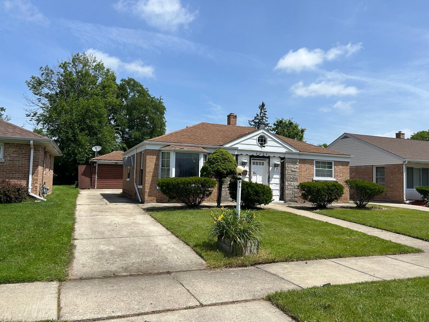 2222 Spruce Road