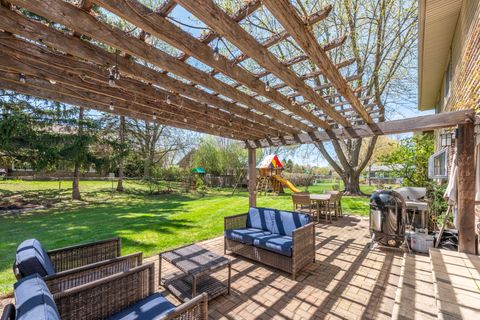 Tiny photo for 647 W Kimball Avenue, Palatine, IL 60067 (MLS # 12625838)