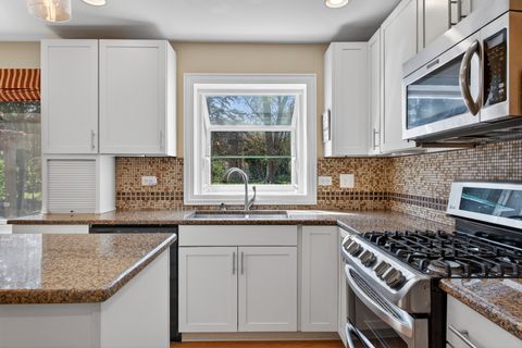 Tiny photo for 647 W Kimball Avenue, Palatine, IL 60067 (MLS # 12625838)