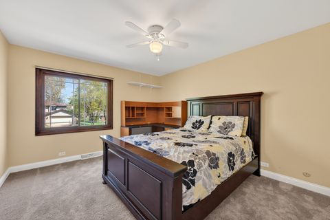 Tiny photo for 647 W Kimball Avenue, Palatine, IL 60067 (MLS # 12625838)