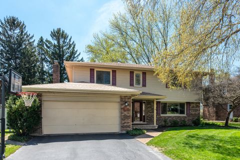 Photo of 647 W Kimball Avenue, Palatine, IL 60067 (MLS # 12625838)