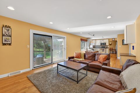 Tiny photo for 647 W Kimball Avenue, Palatine, IL 60067 (MLS # 12625838)