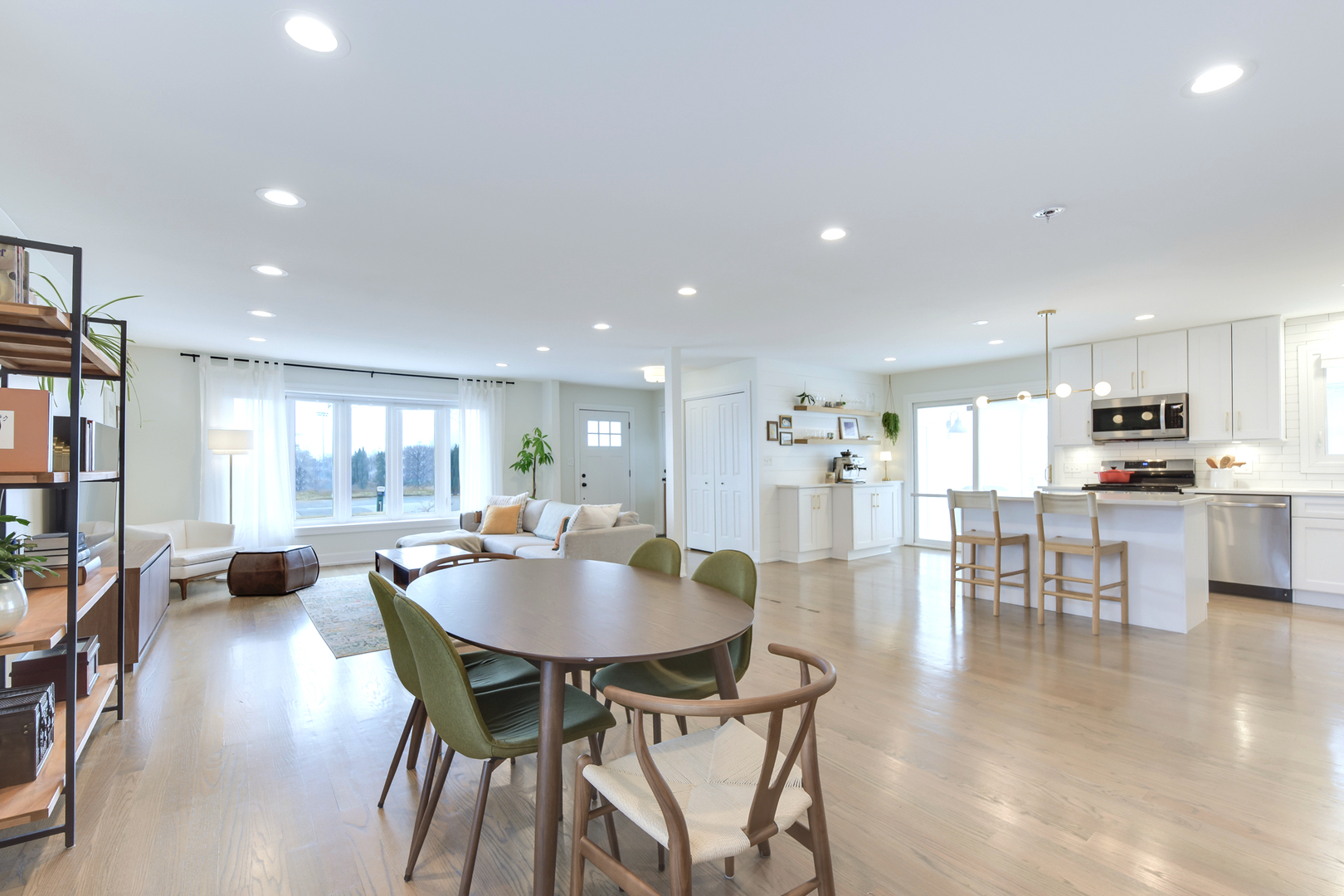 558 N Oaklawn Avenue