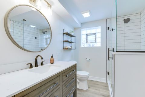 Tiny photo for 558 N Oaklawn Avenue, Elmhurst, IL 60126 (MLS # 12584188)