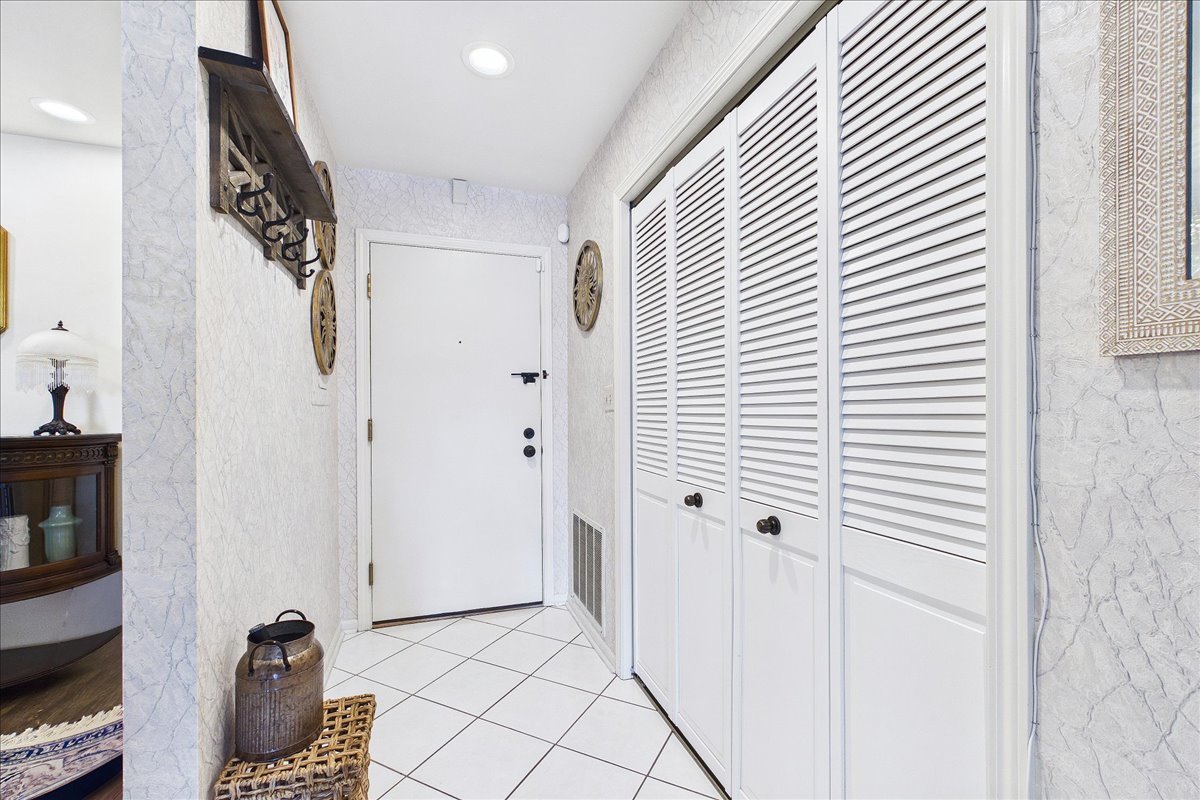 300 E Dundee Road 310