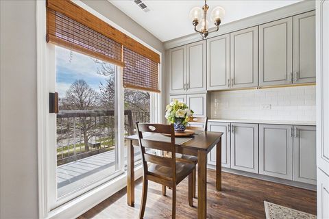 Tiny photo for 300 E Dundee Road #310, Buffalo Grove, IL 60089 (MLS # 12588848)