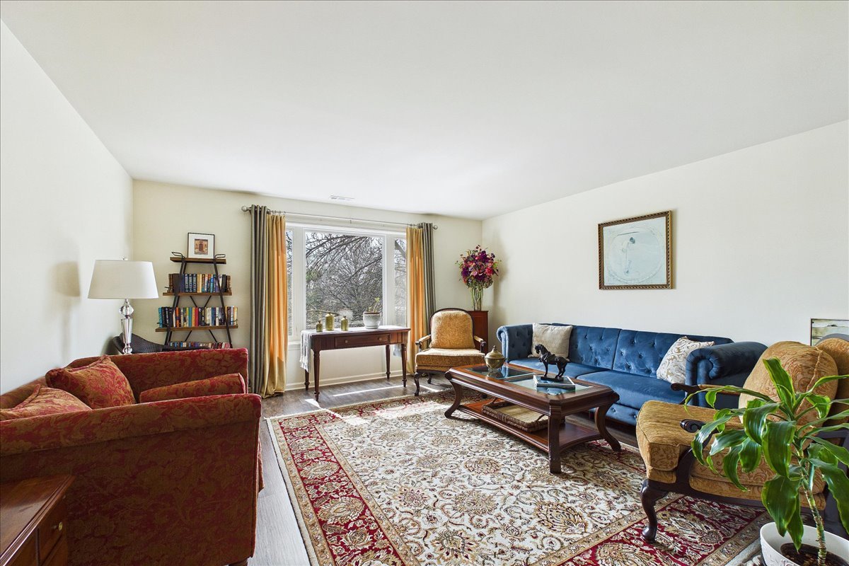 300 E Dundee Road 310