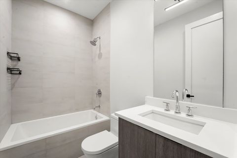 Tiny photo for 117 S Bell Avenue #4N, Chicago, IL 60612 (MLS # 12504792)