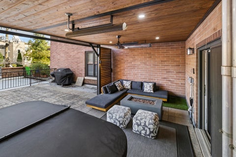 Tiny photo for 2901 N Halsted Street #203, Chicago, IL 60657 (MLS # 12755685)