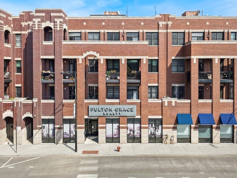 Photo of 2901 N Halsted Street #203, Chicago, IL 60657 (MLS # 12755685)