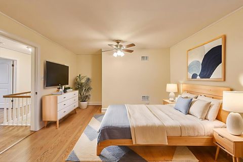 Tiny photo for 6420 N Navajo Avenue, Chicago, IL 60646 (MLS # 12468563)