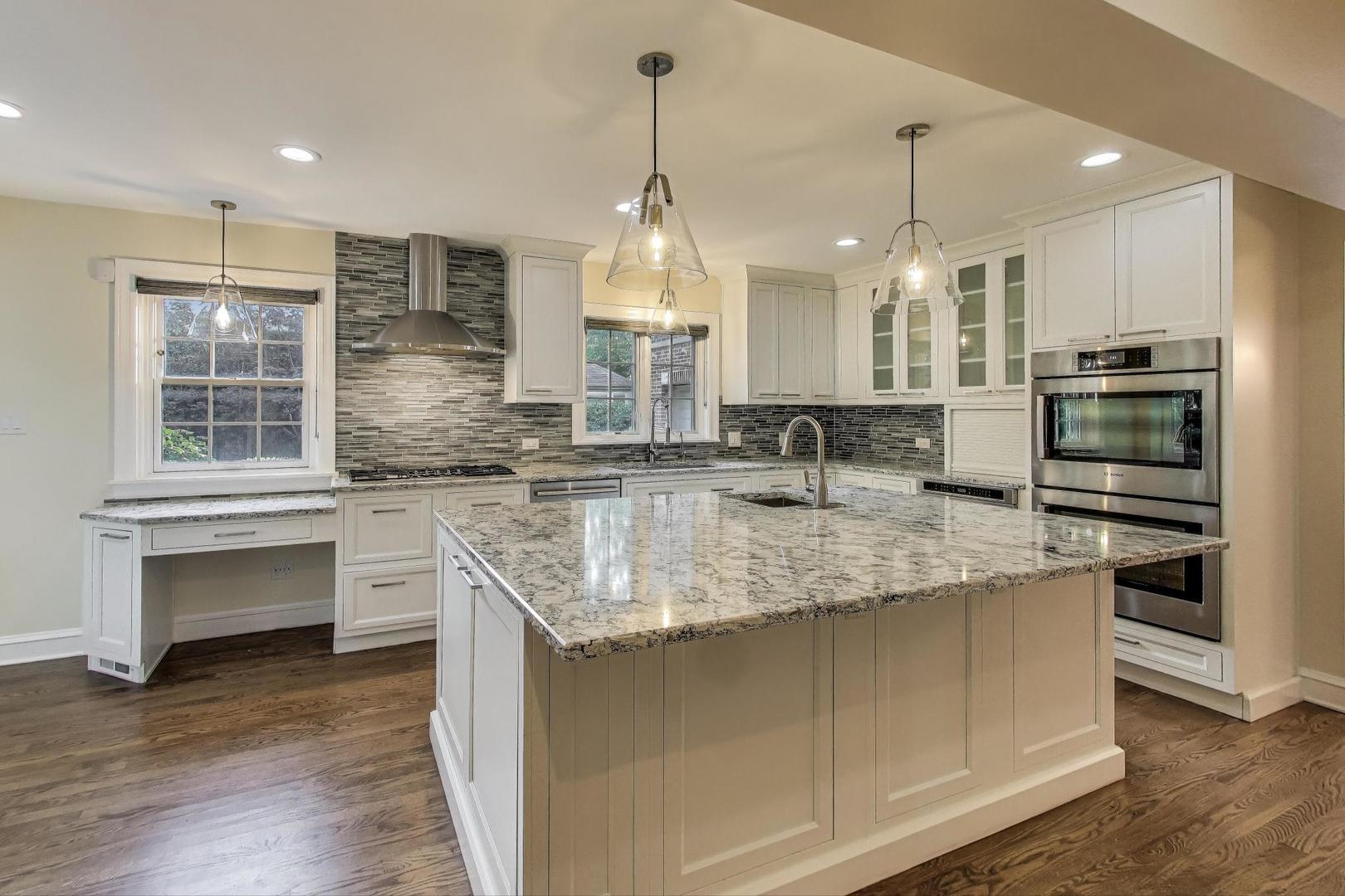 6420 N Navajo Avenue