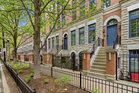 Photo of 361 W Superior Street #B, Chicago, IL 60654 (MLS # 12628141)
