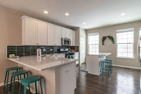 Tiny photo for 523 Town Center Boulevard, Gilberts, IL 60136 (MLS # 12594634)